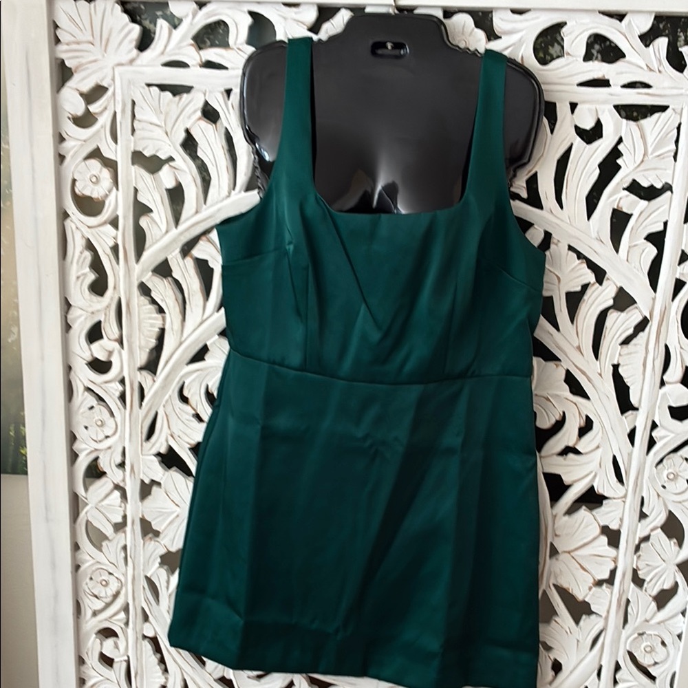 NWT Luxurious Green Fitted Tank square neck dress